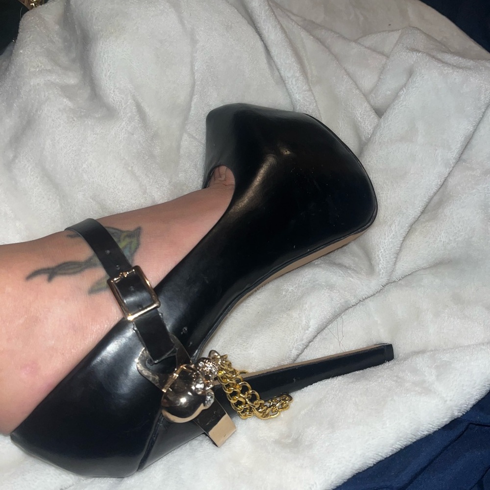Ziginy Black Gold Skull Chain Platform Heel - Picture 9 of 9